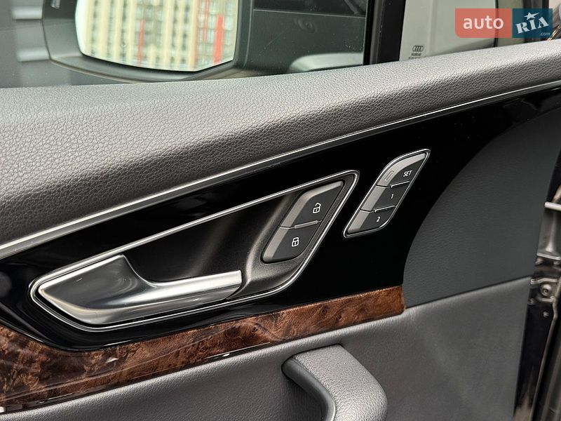 Позашляховик / Кросовер Audi Q7 2018 в Києві