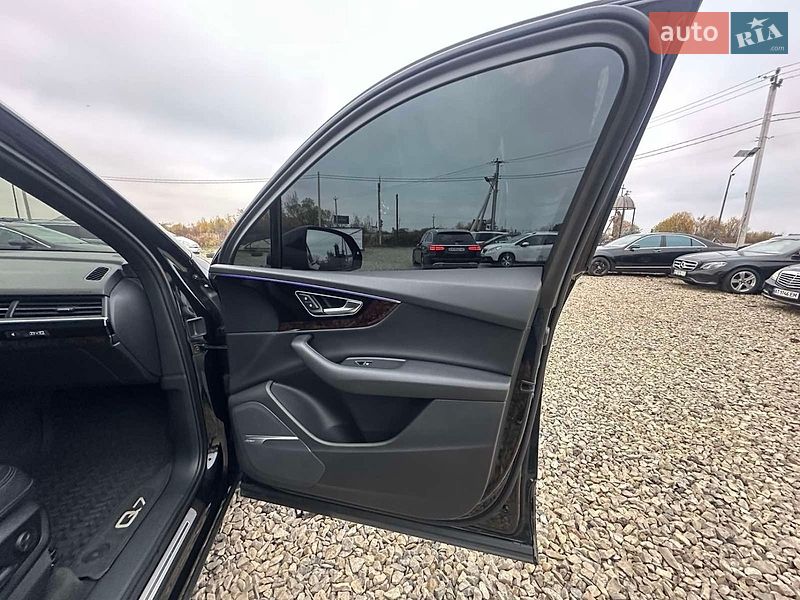Внедорожник / Кроссовер Audi Q7 2018 в Ивано-Франковске