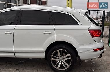 Позашляховик / Кросовер Audi Q7 2015 в Львові