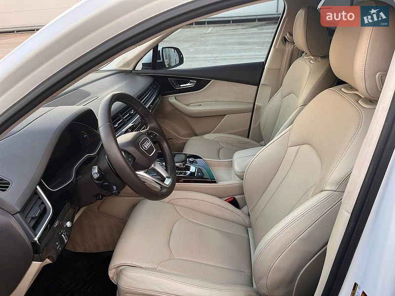 Позашляховик / Кросовер Audi Q7 2017 в Києві фото 35 Позашляховик / Кросовер Audi Q7 2017 в Києві
