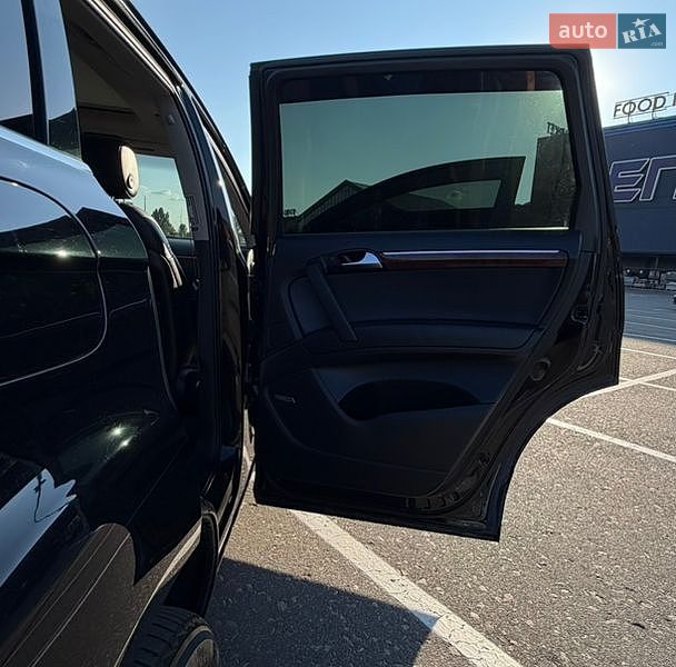 Внедорожник / Кроссовер Audi Q7 2013 в Киеве