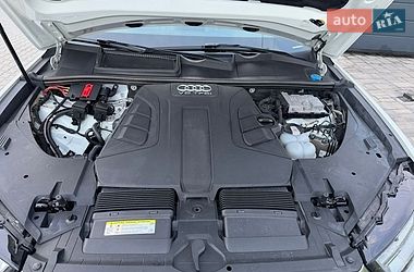 Внедорожник / Кроссовер Audi Q7 2017 в Ровно