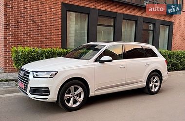 Позашляховик / Кросовер Audi Q7 2017 в Івано-Франківську