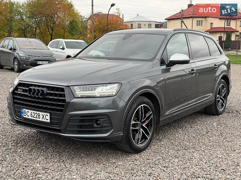 Внедорожник / Кроссовер Audi Q7 2017 в Стрые