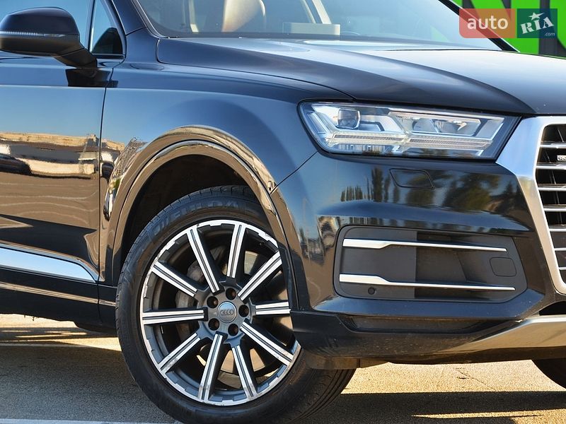 Внедорожник / Кроссовер Audi Q7 2016 в Киеве
