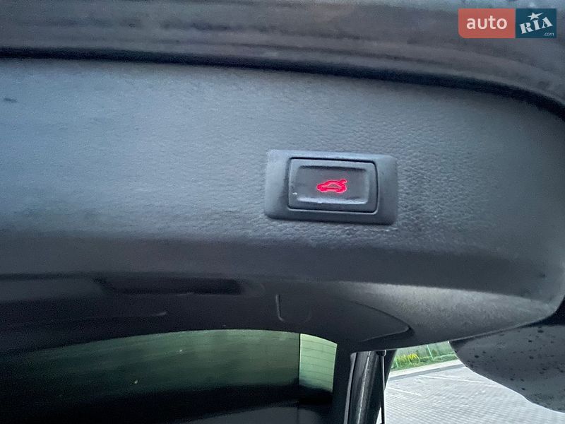 Внедорожник / Кроссовер Audi Q7 2014 в Вараше