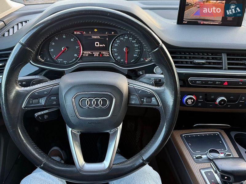 Внедорожник / Кроссовер Audi Q7 2016 в Стрые