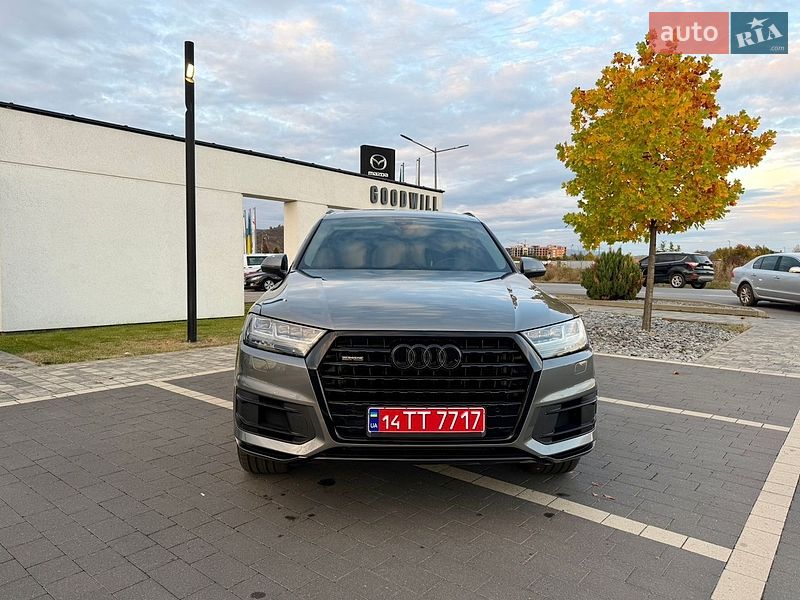 Позашляховик / Кросовер Audi Q7 2017 в Мукачевому