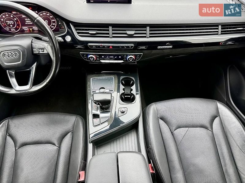 Внедорожник / Кроссовер Audi Q7 2016 в Киеве