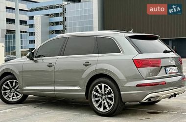 Внедорожник / Кроссовер Audi Q7 2016 в Киеве