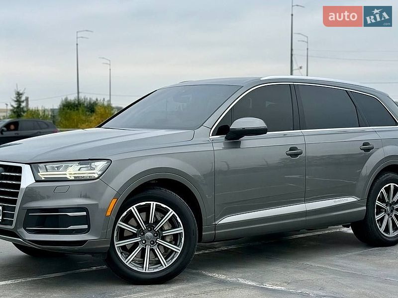 Внедорожник / Кроссовер Audi Q7 2016 в Киеве