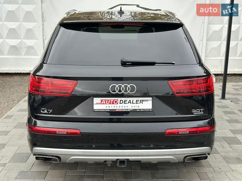 Позашляховик / Кросовер Audi Q7 2016 в Києві
