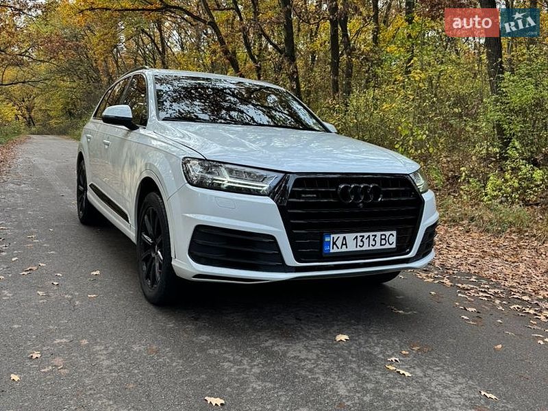 Внедорожник / Кроссовер Audi Q7 2019 в Киеве