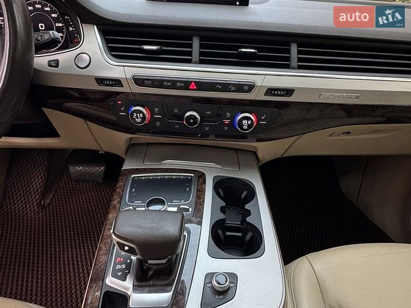 Внедорожник / Кроссовер Audi Q7 2019 в Киеве