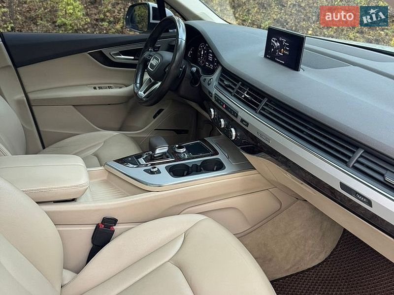 Внедорожник / Кроссовер Audi Q7 2019 в Киеве