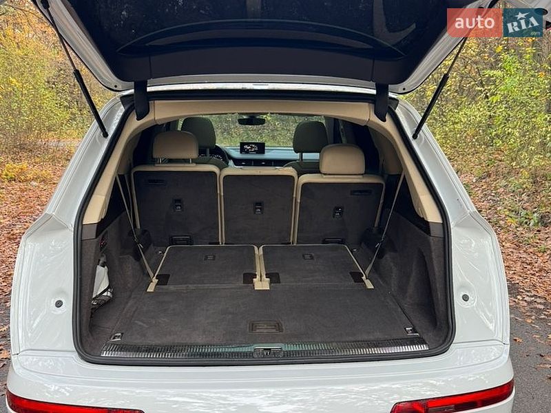Внедорожник / Кроссовер Audi Q7 2019 в Киеве