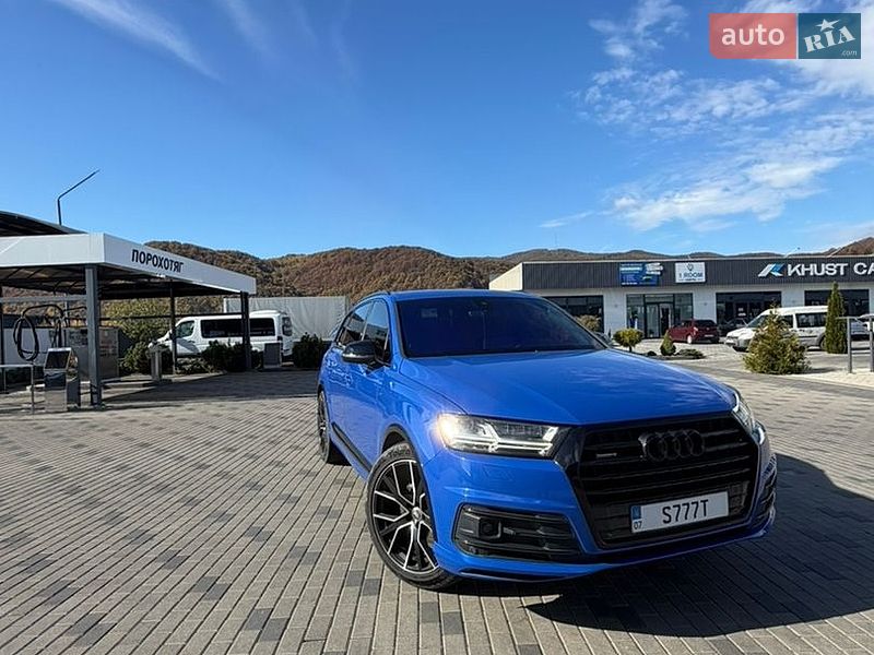 Внедорожник / Кроссовер Audi Q7 2016 в Хусте