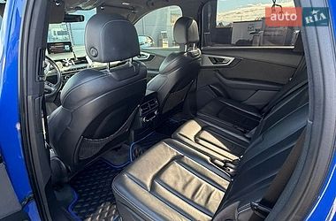 Внедорожник / Кроссовер Audi Q7 2016 в Хусте