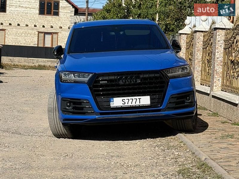 Внедорожник / Кроссовер Audi Q7 2016 в Хусте