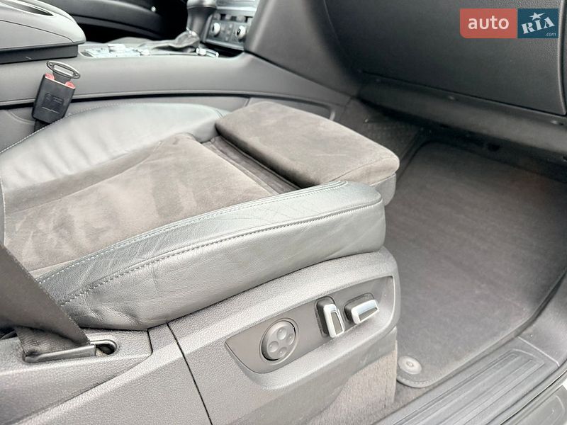 Внедорожник / Кроссовер Audi Q7 2014 в Днепре