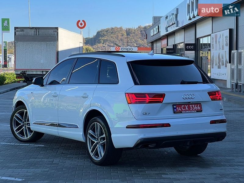 Позашляховик / Кросовер Audi Q7 2019 в Мукачевому
