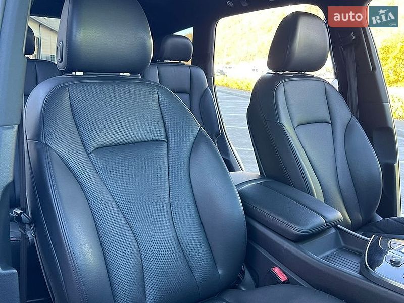 Позашляховик / Кросовер Audi Q7 2019 в Мукачевому