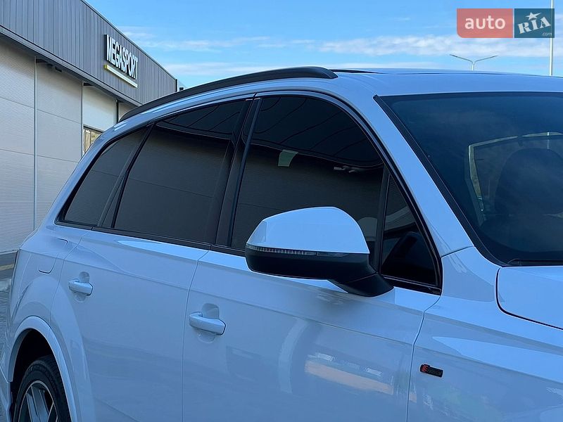 Позашляховик / Кросовер Audi Q7 2019 в Мукачевому