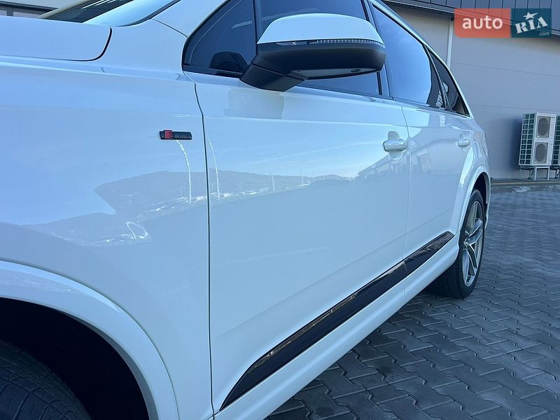 Позашляховик / Кросовер Audi Q7 2019 в Мукачевому