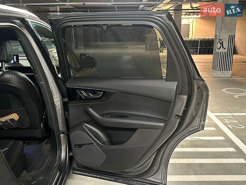 Внедорожник / Кроссовер Audi Q7 2016 в Львове