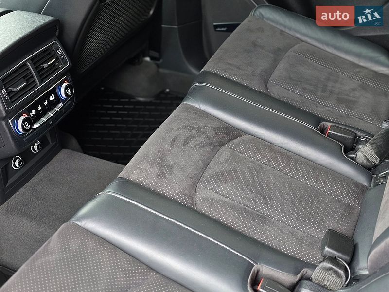 Внедорожник / Кроссовер Audi Q7 2018 в Черновцах