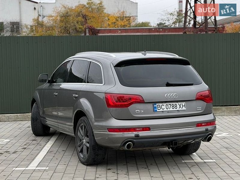 Позашляховик / Кросовер Audi Q7 2011 в Львові
