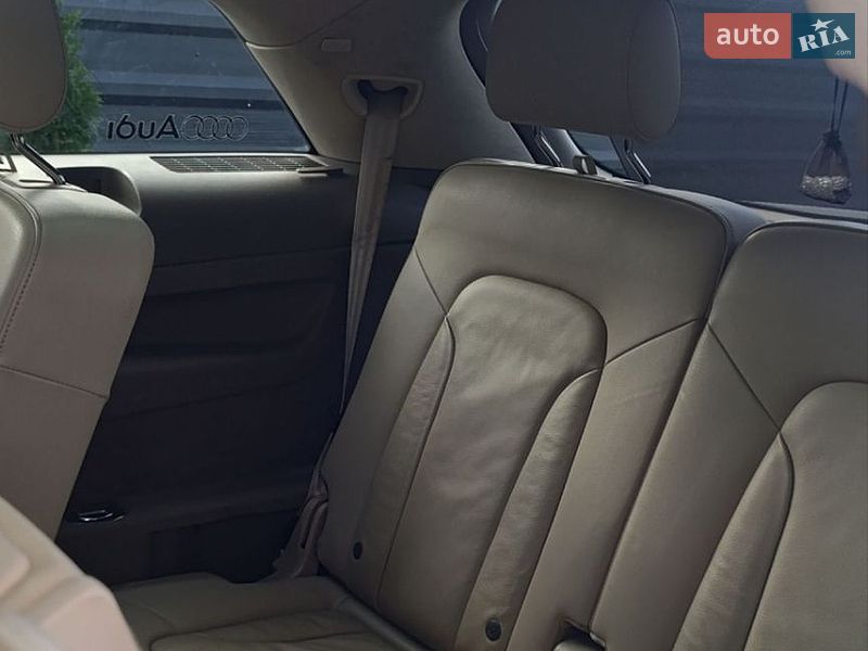 Позашляховик / Кросовер Audi Q7 2010 в Камені-Каширському