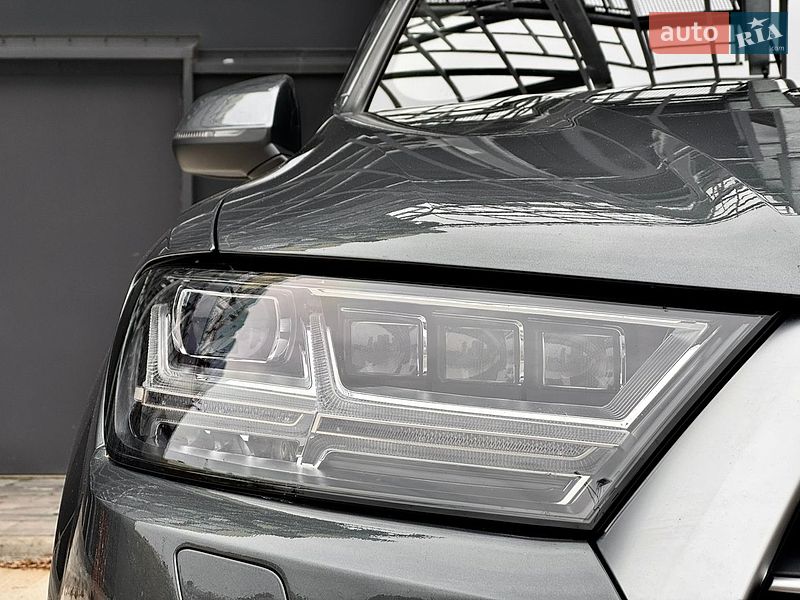 Позашляховик / Кросовер Audi Q7 2018 в Києві фото 13 Позашляховик / Кросовер Audi Q7 2018 в Києві
