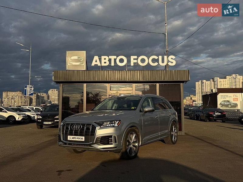 Позашляховик / Кросовер Audi Q7 2020 в Києві