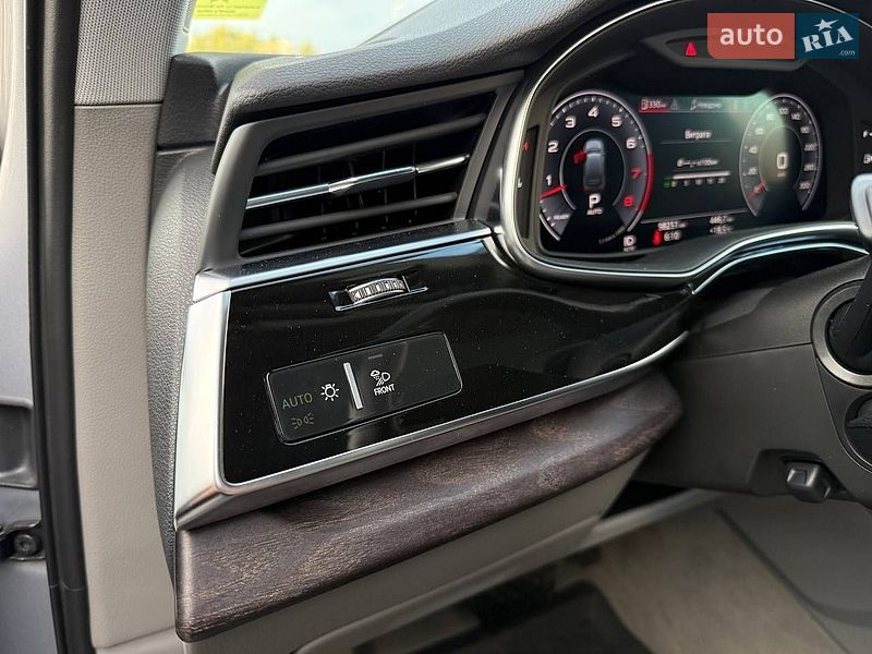 Позашляховик / Кросовер Audi Q7 2020 в Києві