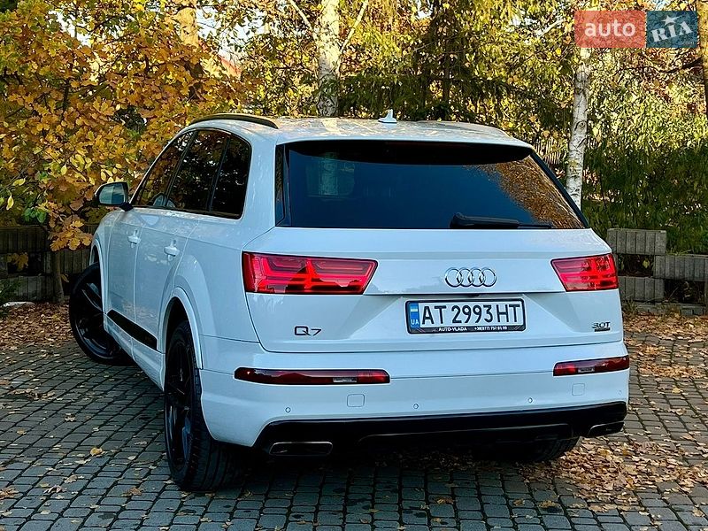 Позашляховик / Кросовер Audi Q7 2016 в Івано-Франківську