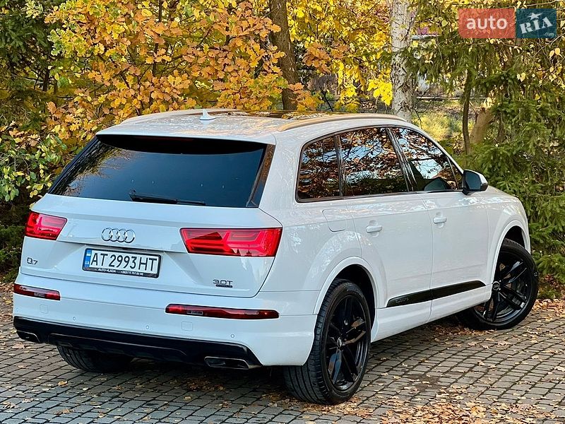 Позашляховик / Кросовер Audi Q7 2016 в Івано-Франківську