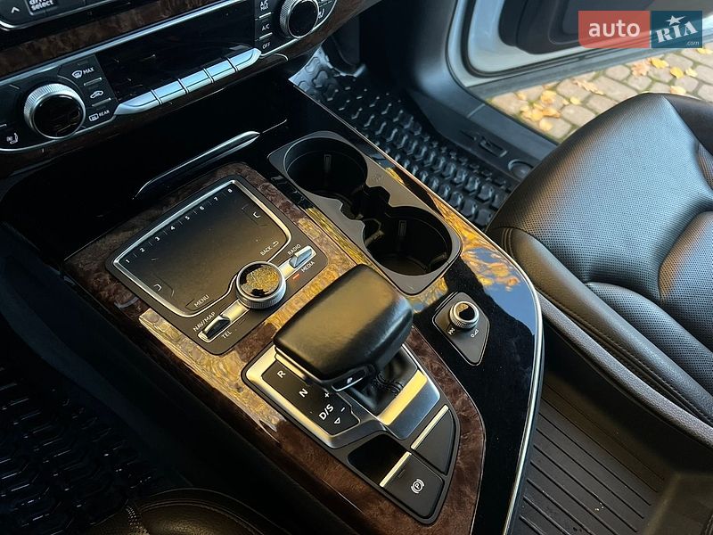 Позашляховик / Кросовер Audi Q7 2016 в Івано-Франківську