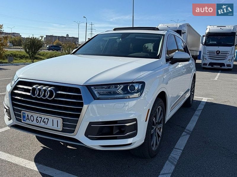 Внедорожник / Кроссовер Audi Q7 2017 в Мукачево