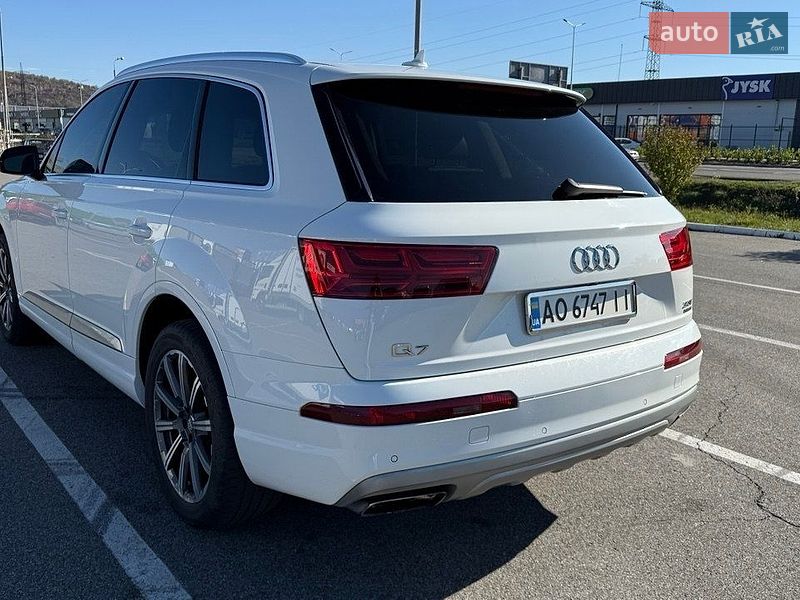 Внедорожник / Кроссовер Audi Q7 2017 в Мукачево