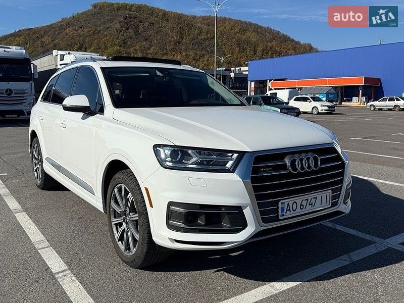 Внедорожник / Кроссовер Audi Q7 2017 в Мукачево