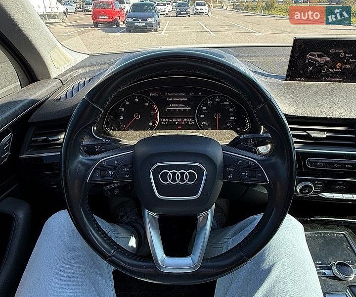 Внедорожник / Кроссовер Audi Q7 2017 в Мукачево