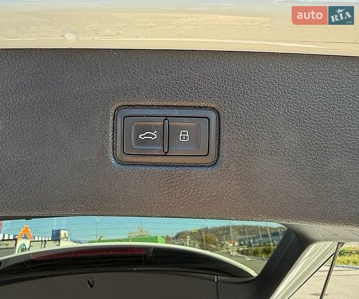 Внедорожник / Кроссовер Audi Q7 2017 в Мукачево