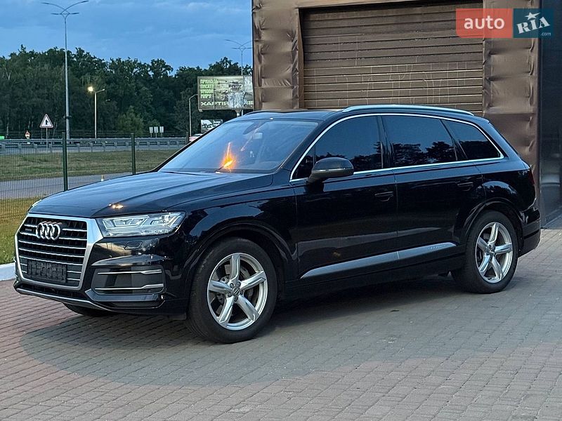 Внедорожник / Кроссовер Audi Q7 2015 в Киеве