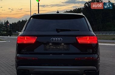 Внедорожник / Кроссовер Audi Q7 2015 в Киеве
