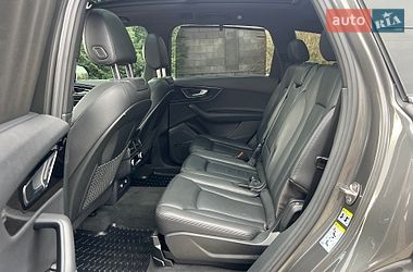 Позашляховик / Кросовер Audi Q7 2018 в Рівному