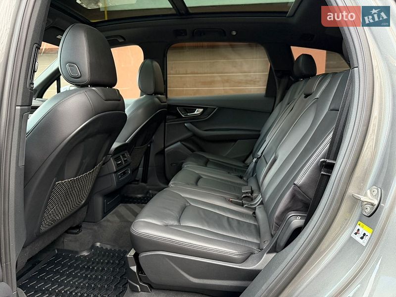 Позашляховик / Кросовер Audi Q7 2016 в Івано-Франківську