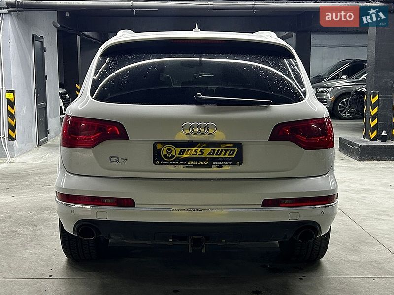 Позашляховик / Кросовер Audi Q7 2012 в Чернівцях