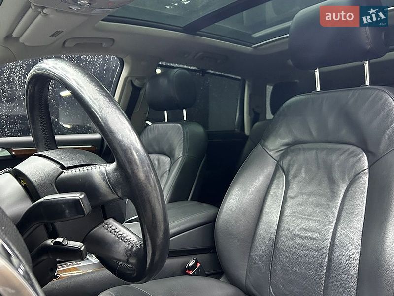 Внедорожник / Кроссовер Audi Q7 2012 в Черновцах