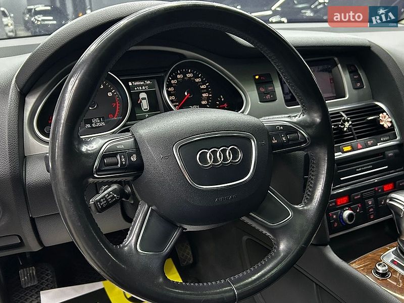Позашляховик / Кросовер Audi Q7 2012 в Чернівцях